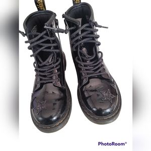 Dr. Martens Girls Parent Leather Combat Boots